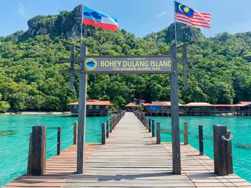 Panoramic lagoon view from the Bohey Dulang peak Grand Dive Resort